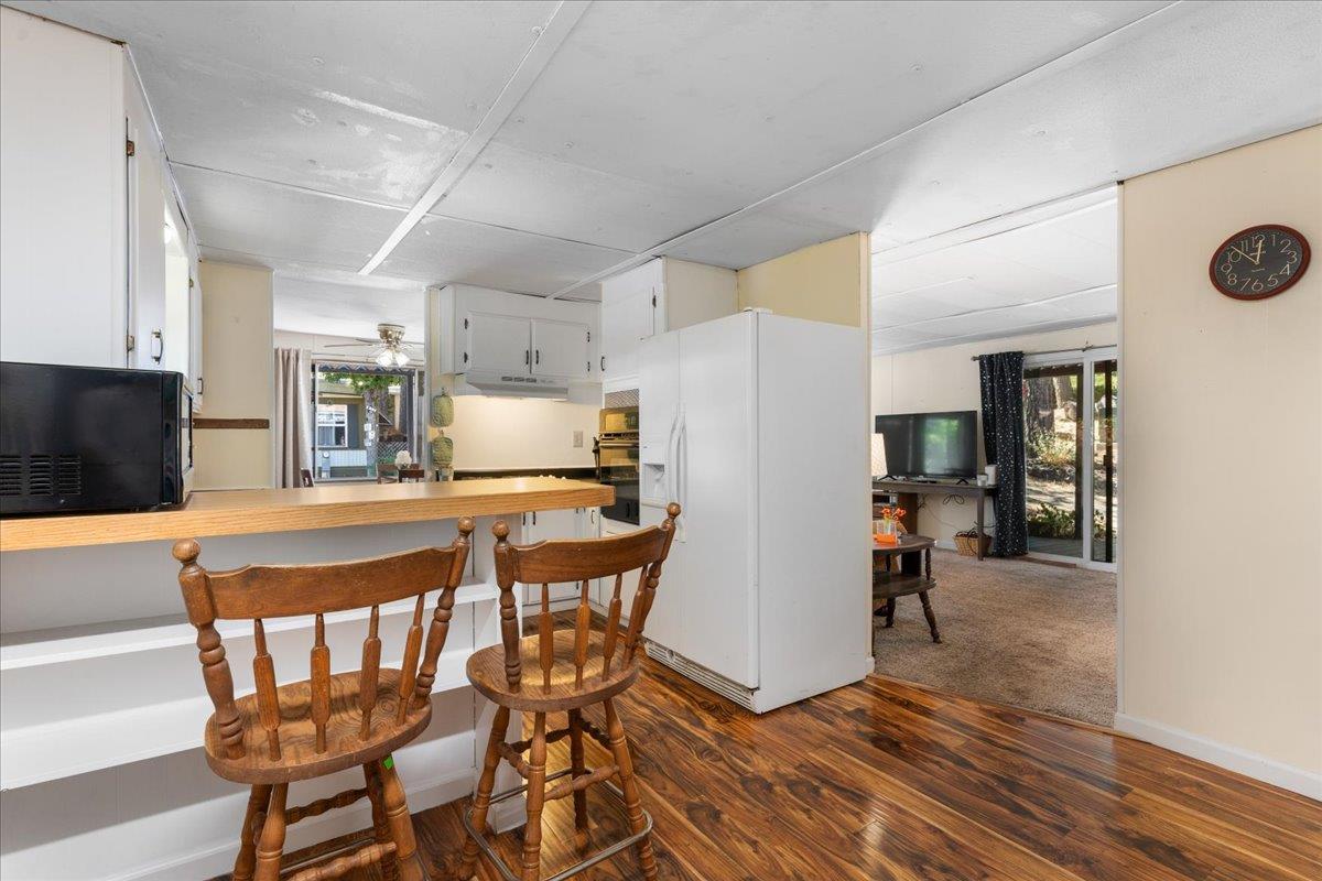 Grass Valley, California 95945, United States, 2 Bedrooms Bedrooms, ,2 BathroomsBathrooms,Residential,Active,198631