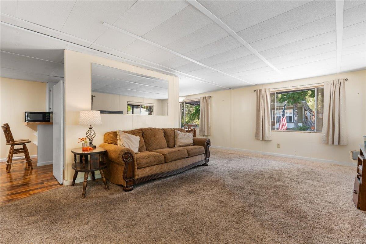 Grass Valley, California 95945, United States, 2 Bedrooms Bedrooms, ,2 BathroomsBathrooms,Residential,Active,198631