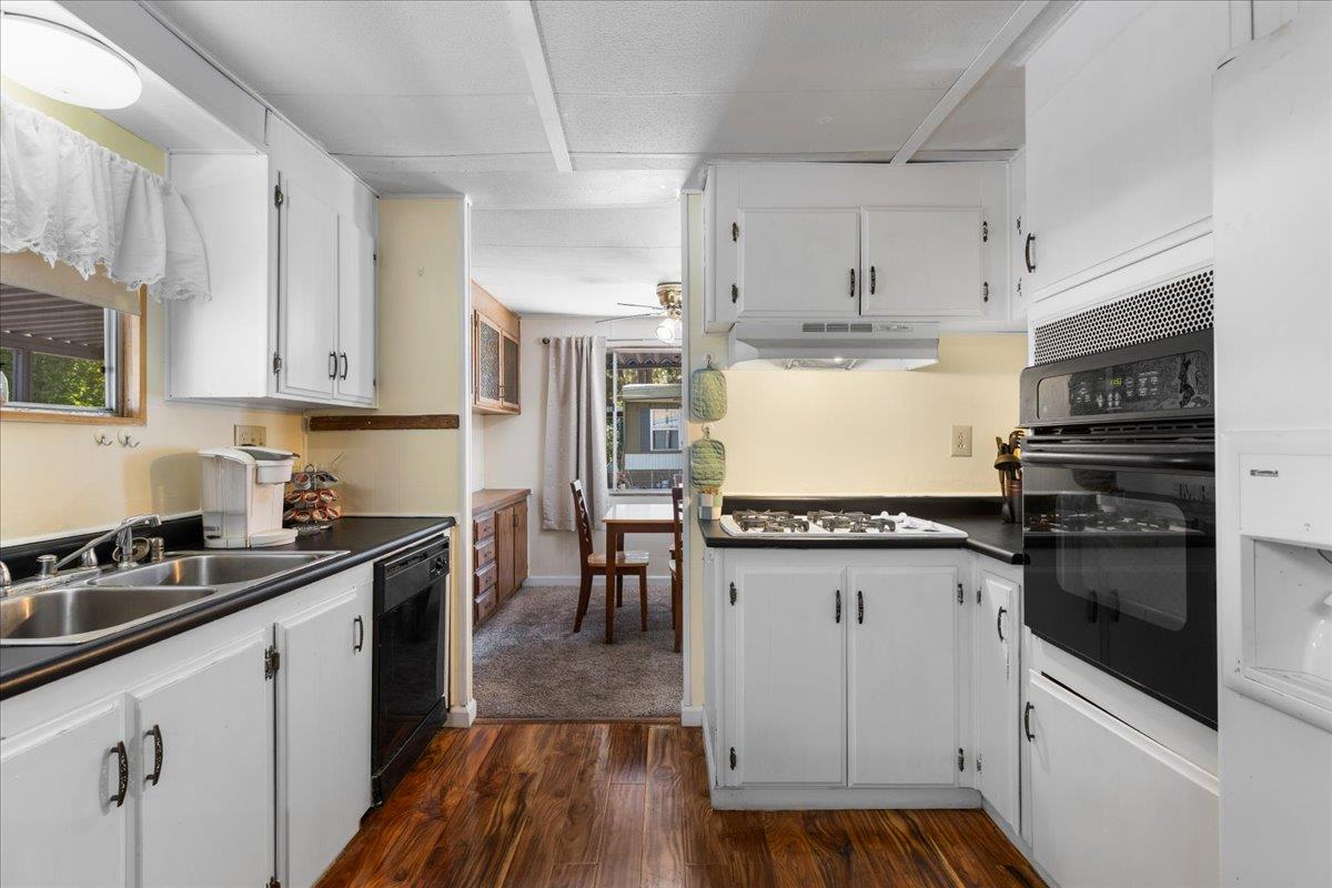 Grass Valley, California 95945, United States, 2 Bedrooms Bedrooms, ,2 BathroomsBathrooms,Residential,Active,198631