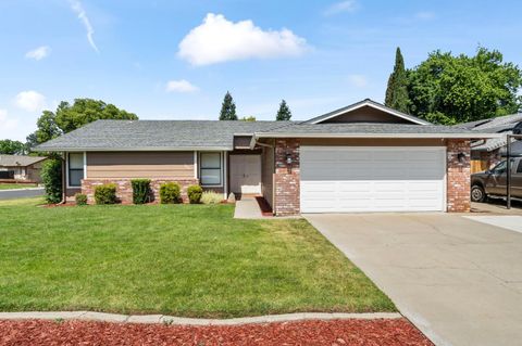 1407 Ironwood Place Manteca CA 95336