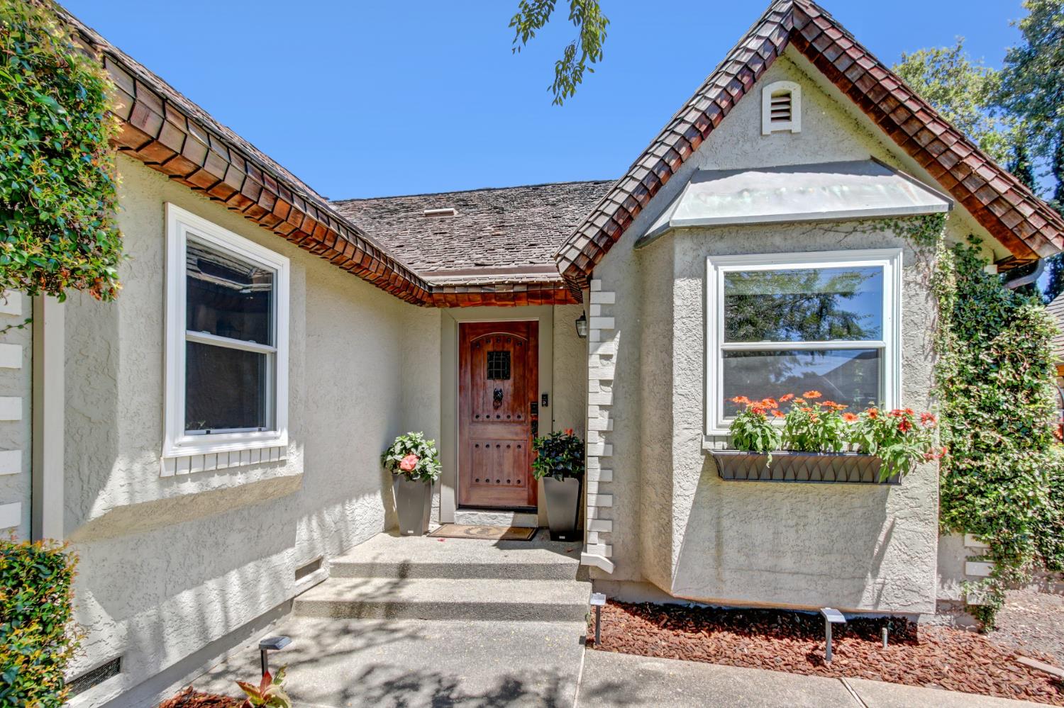 3006 Clairidge Oak Court