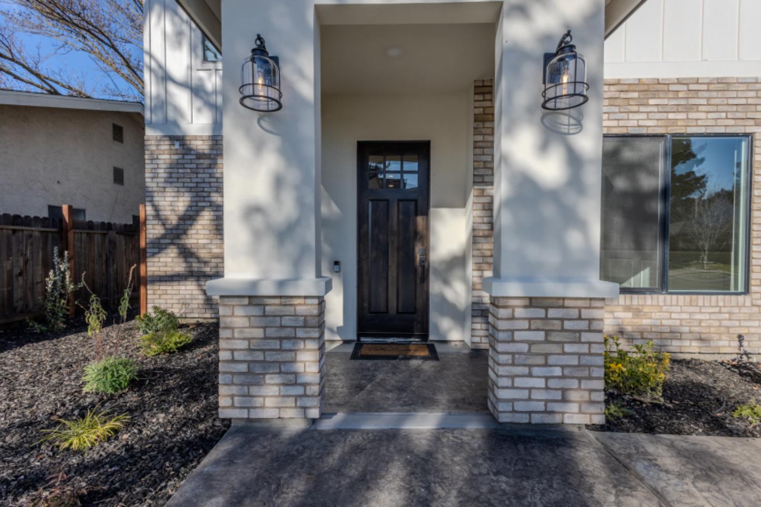 104 Southlite Circle