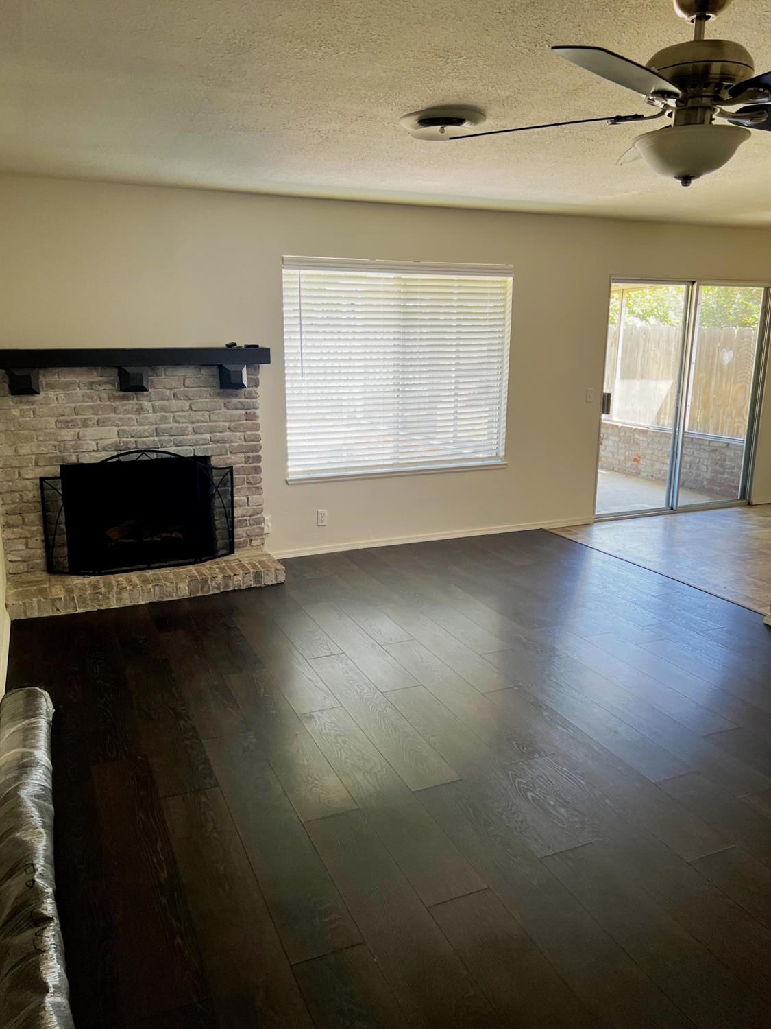 1521 La Cresenta Court