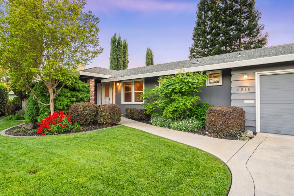 Photo of 6919 Los Olivos Way, Carmichael, CA 95608 (MLS # 226042583)