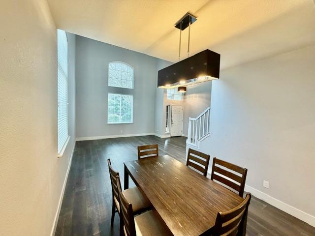 1728 Blackbird Street