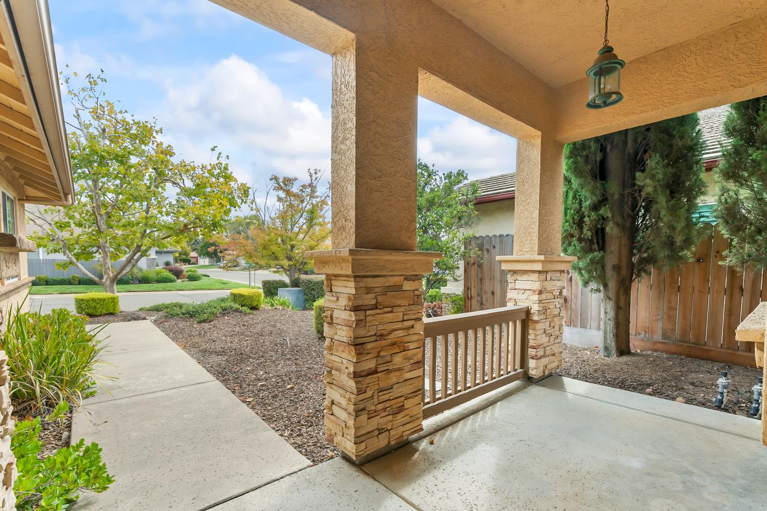 1033 Halidon Way