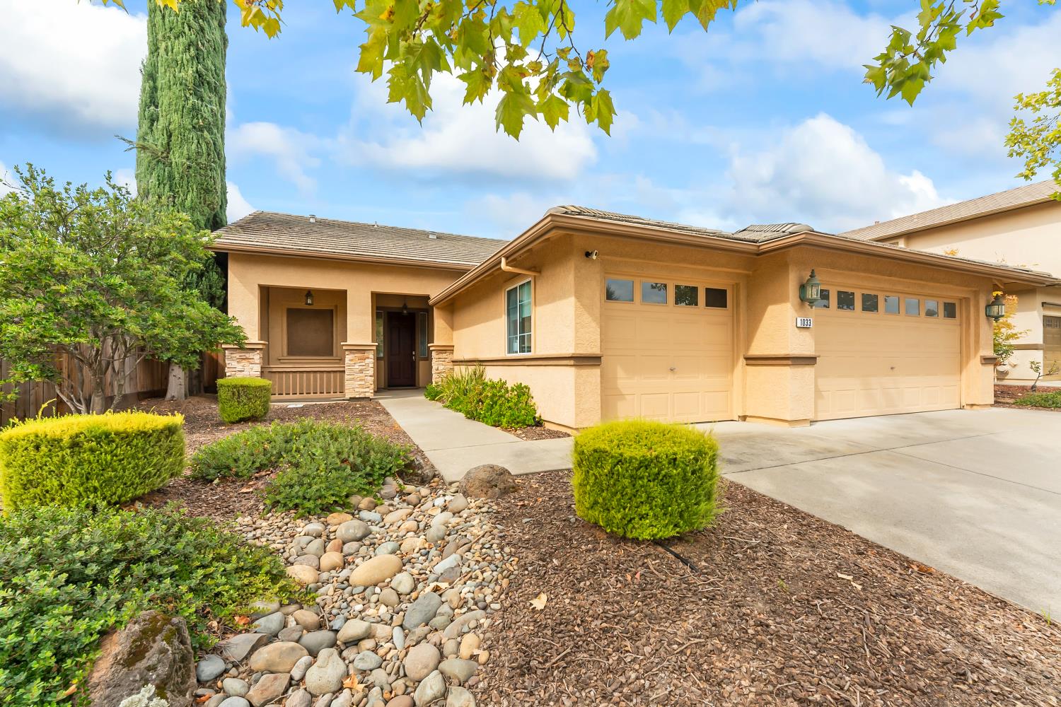 1033 Halidon Way