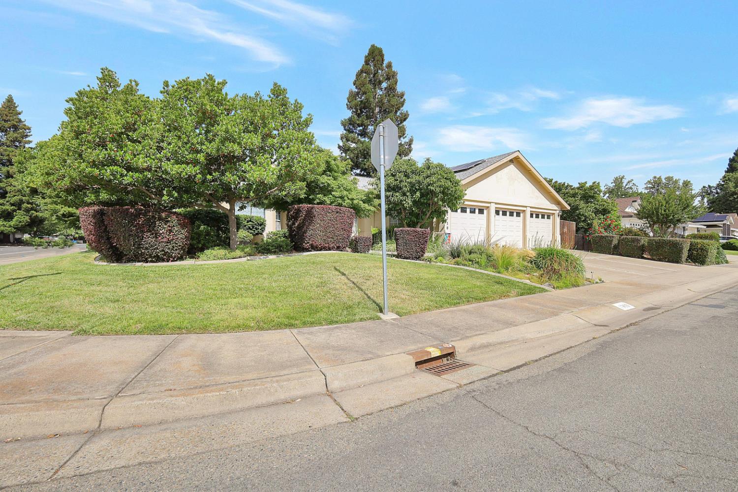 1710 Mich Court