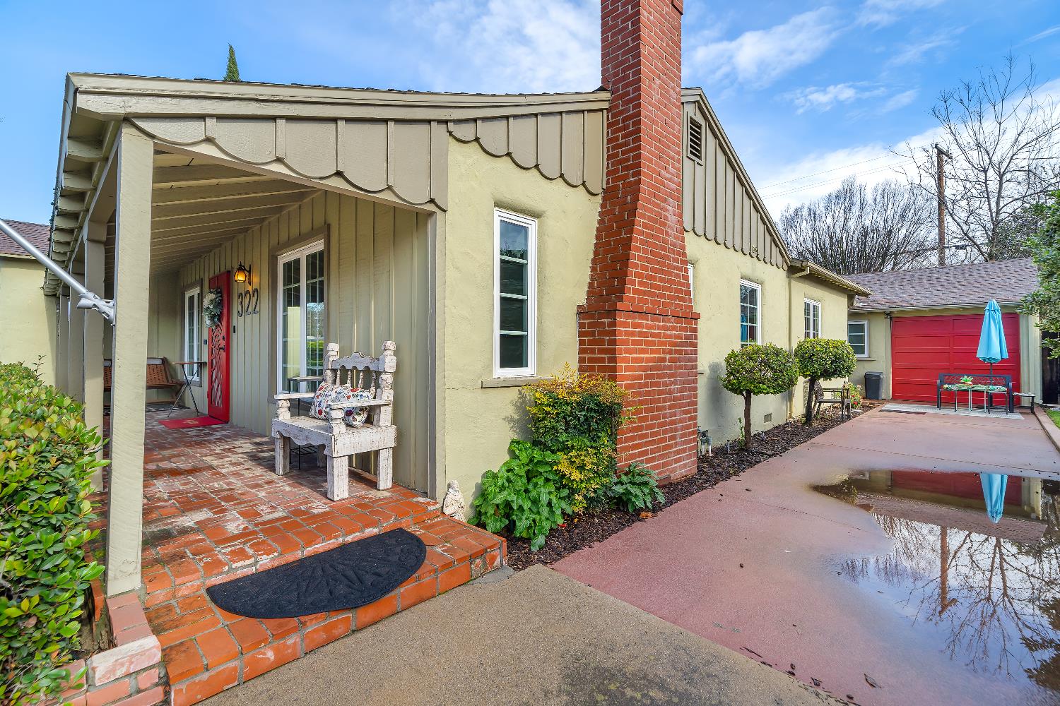 322 N Santa Ana Avenue