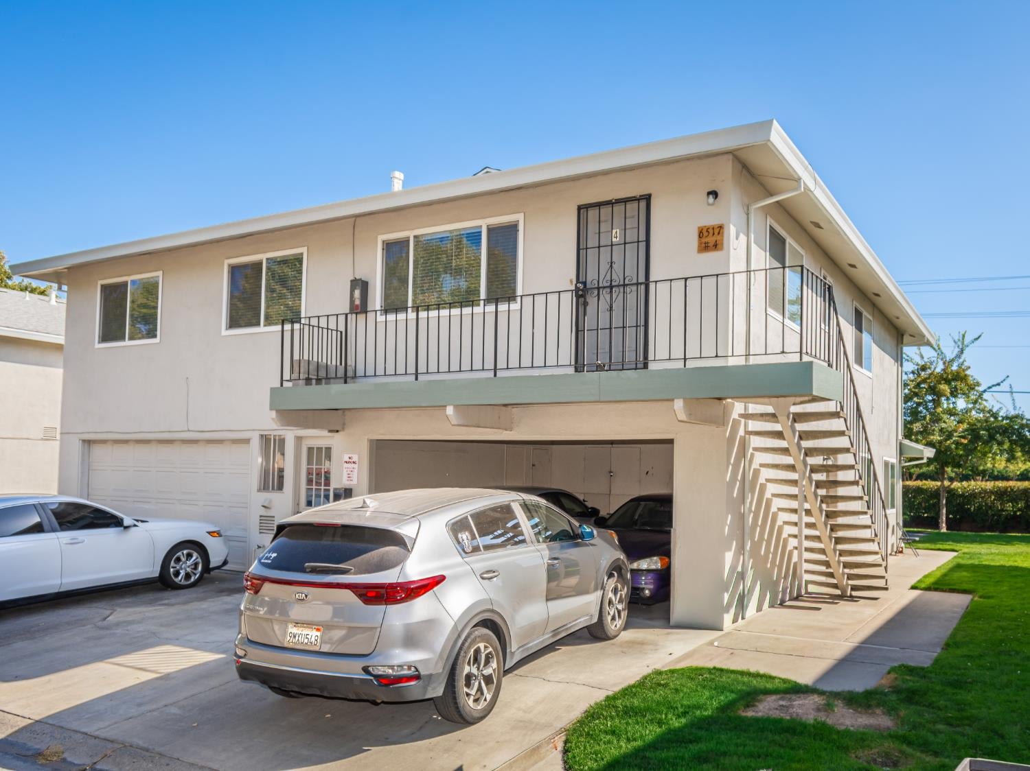 6517 Greenback Lane 4