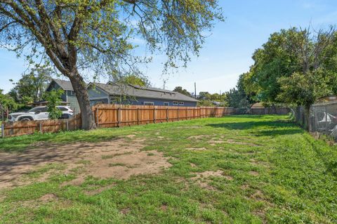 3238 8th Avenue Sacramento CA 95817