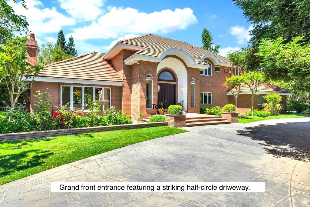 Photo of 557 Crocker Rd, Sacramento, CA 95864 (MLS # 225115136)