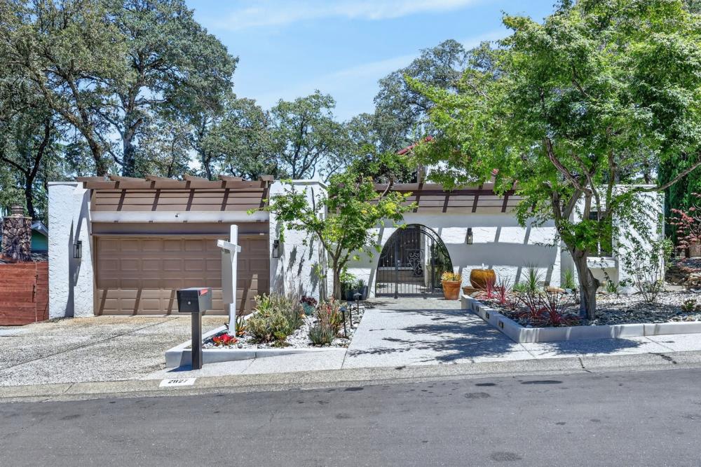 2827 Stephens Lane