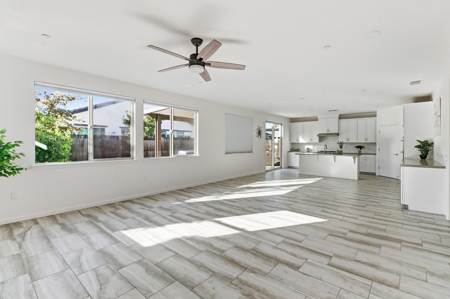 9236 Summer Holly Way