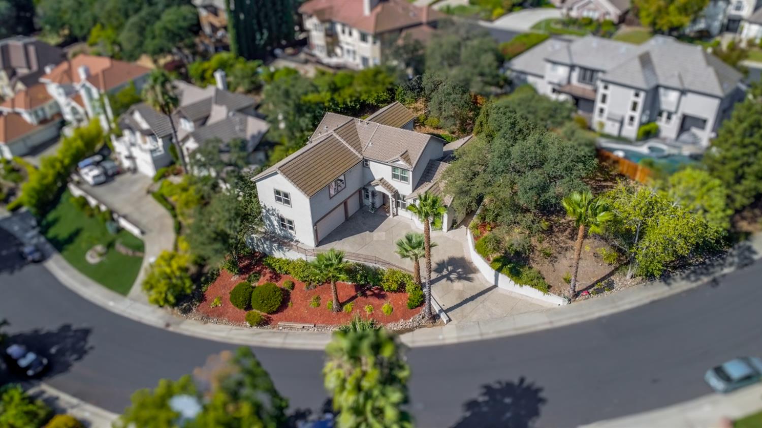 137 Tomlinson Drive