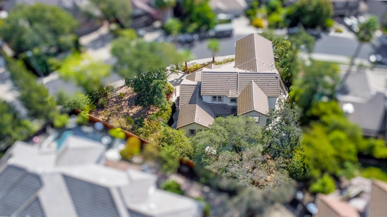 137 Tomlinson Drive