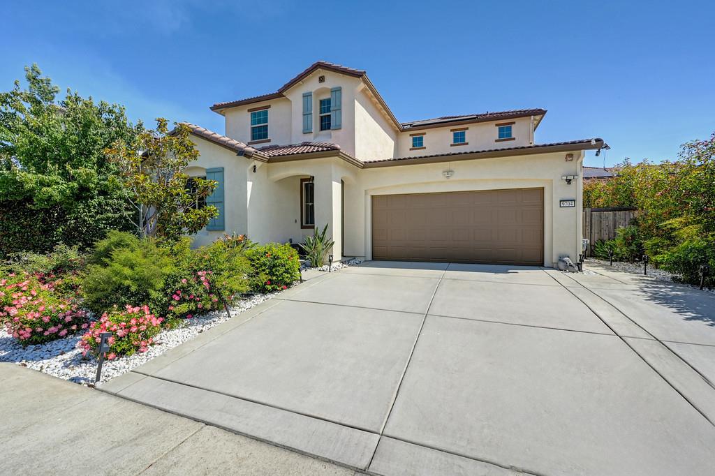 9704 Tangelo Circle