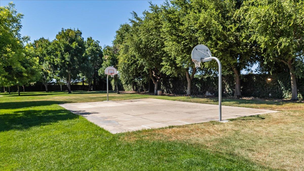 Turlock, California 95380, United States, 5 Bedrooms Bedrooms, ,3 BathroomsBathrooms,Residential,Active,168758