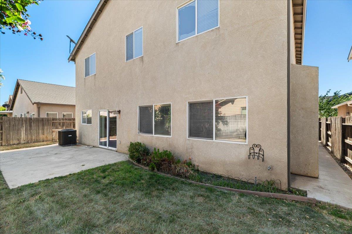 Turlock, California 95380, United States, 5 Bedrooms Bedrooms, ,3 BathroomsBathrooms,Residential,Active,168758