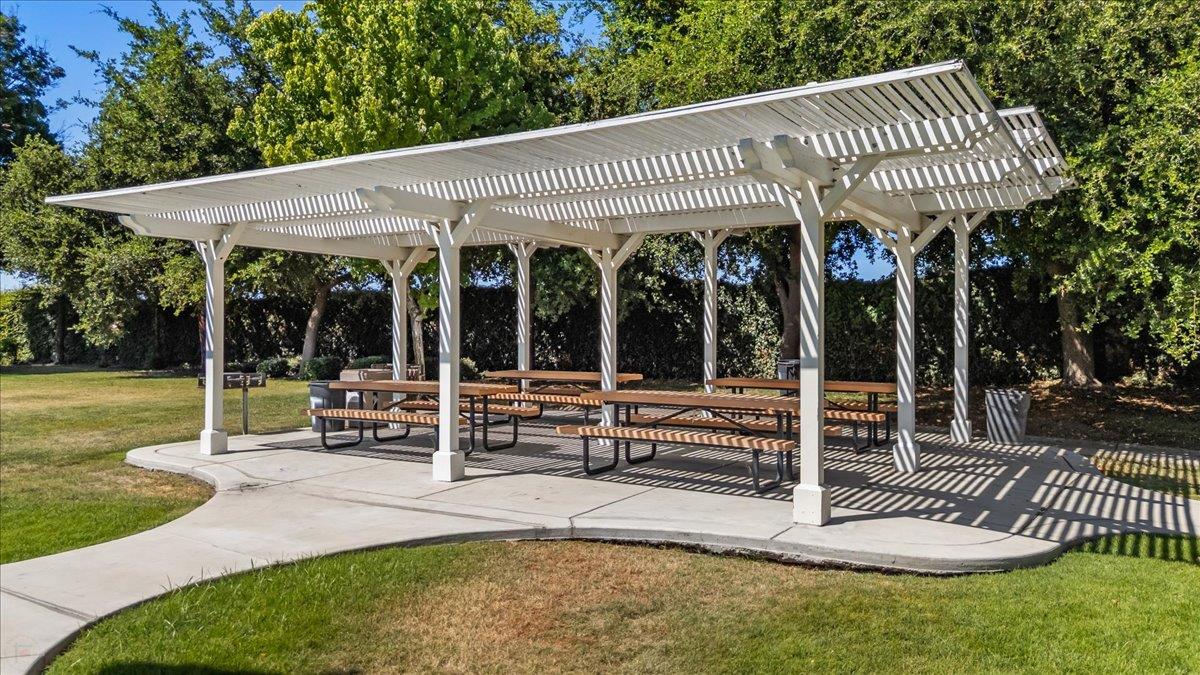 Turlock, California 95380, United States, 5 Bedrooms Bedrooms, ,3 BathroomsBathrooms,Residential,Active,168758