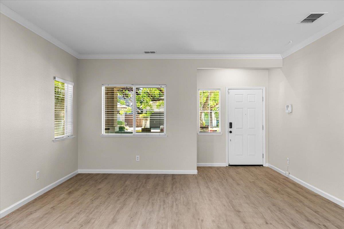 Turlock, California 95380, United States, 5 Bedrooms Bedrooms, ,3 BathroomsBathrooms,Residential,Active,168758