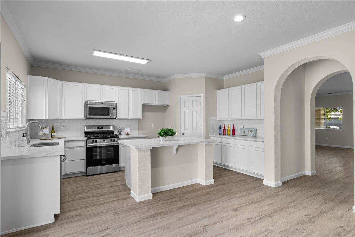 Turlock, California 95380, United States, 5 Bedrooms Bedrooms, ,3 BathroomsBathrooms,Residential,Active,168758