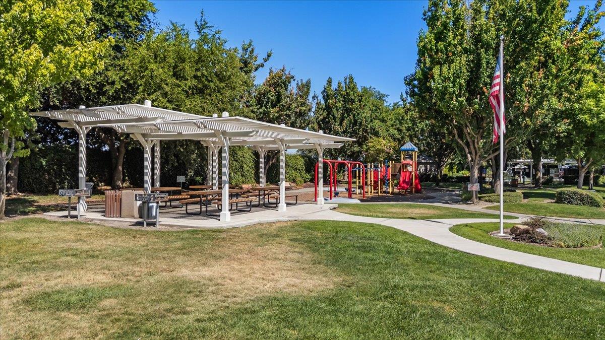 Turlock, California 95380, United States, 5 Bedrooms Bedrooms, ,3 BathroomsBathrooms,Residential,Active,168758