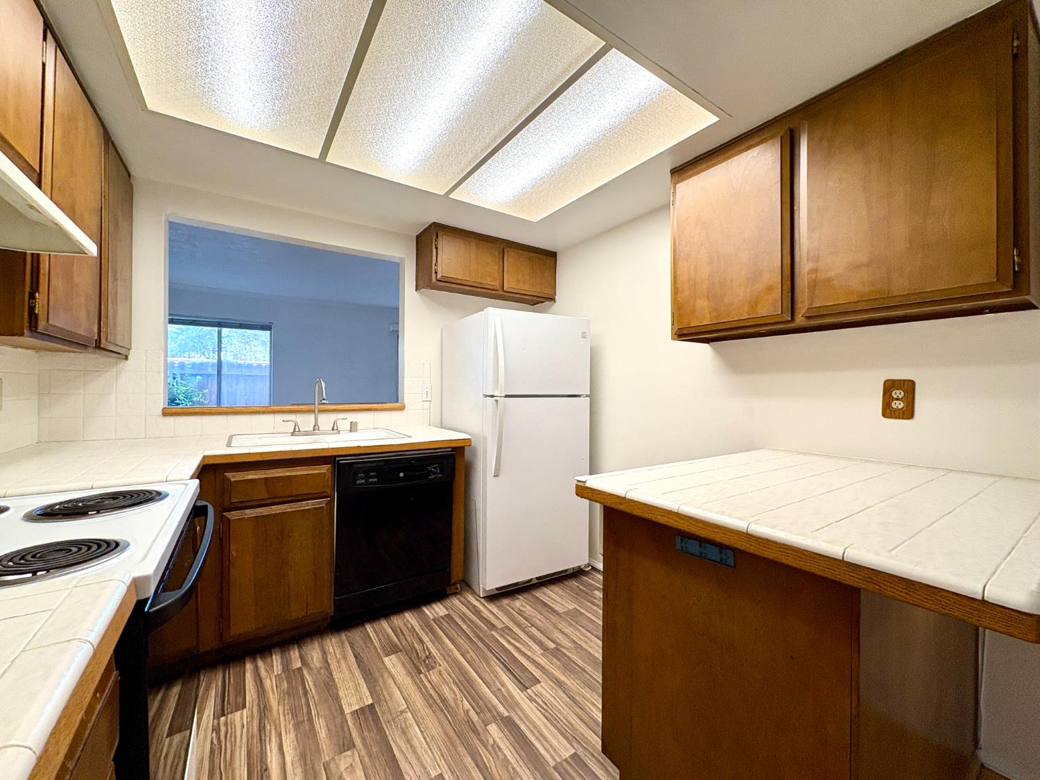 3504 Larchmont Square Lane