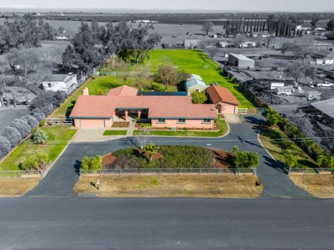 8355 Chester Dr, Sacramento, CA 95830 - #: 225030325