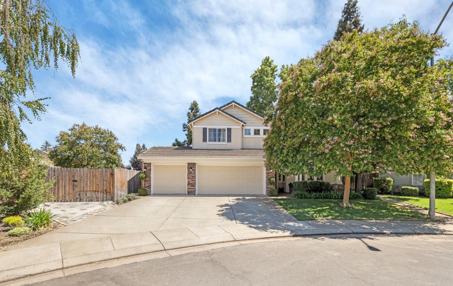 5262 Flor Court