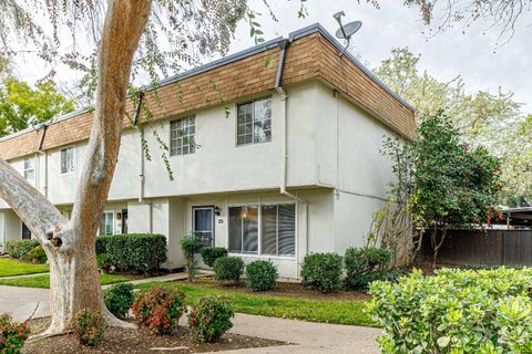 8820 La Riviera Drive Unit D, Sacramento, CA 95826 - MLS#: 225041590
