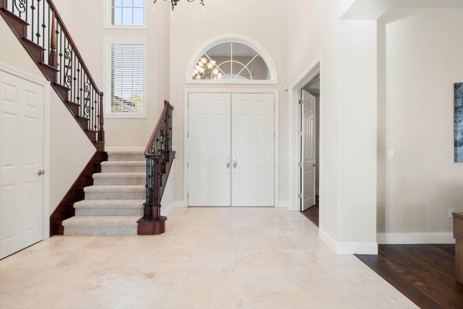 112 Vinicola Court