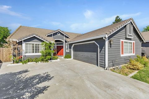 9204 Summer Pond Court Elk Grove CA 95624