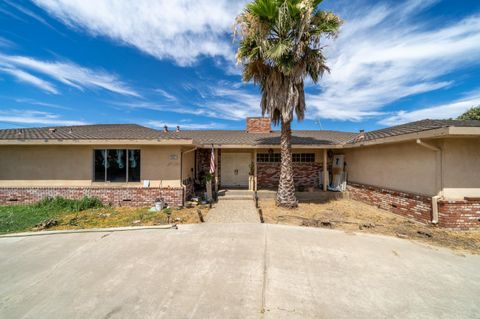 2507 Golf Road Turlock CA 95380