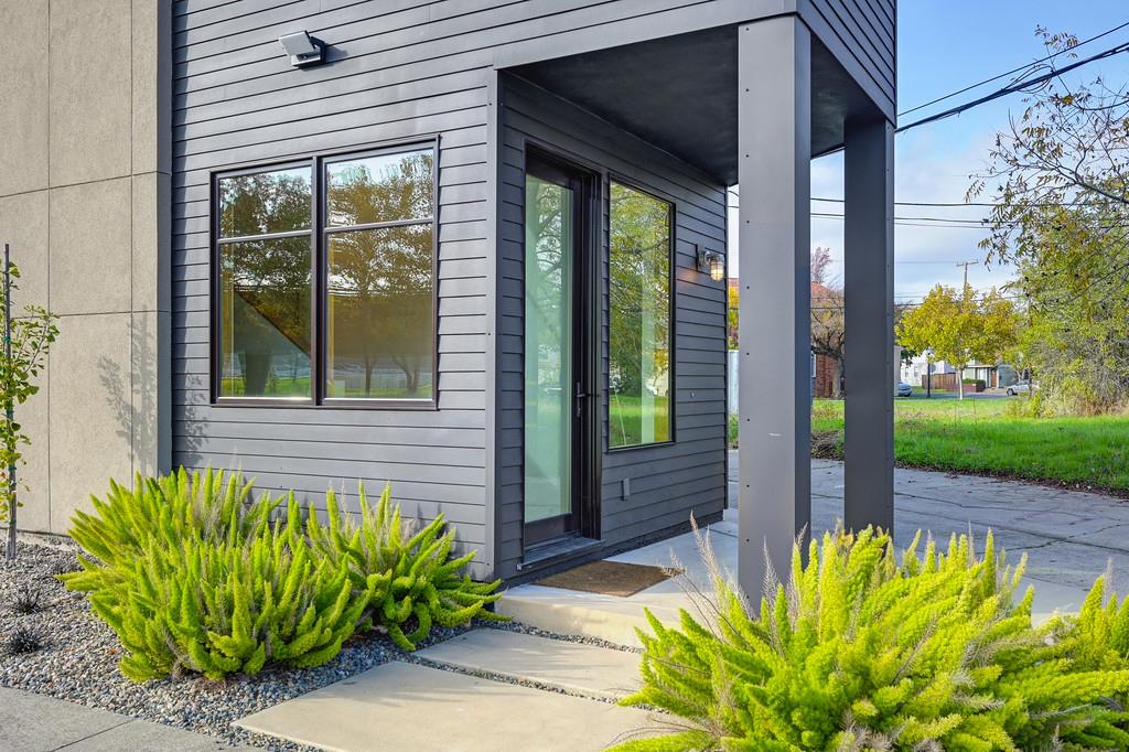 2730 Victorian Alley