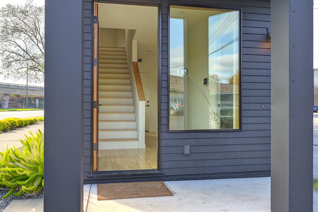 2730 Victorian Alley