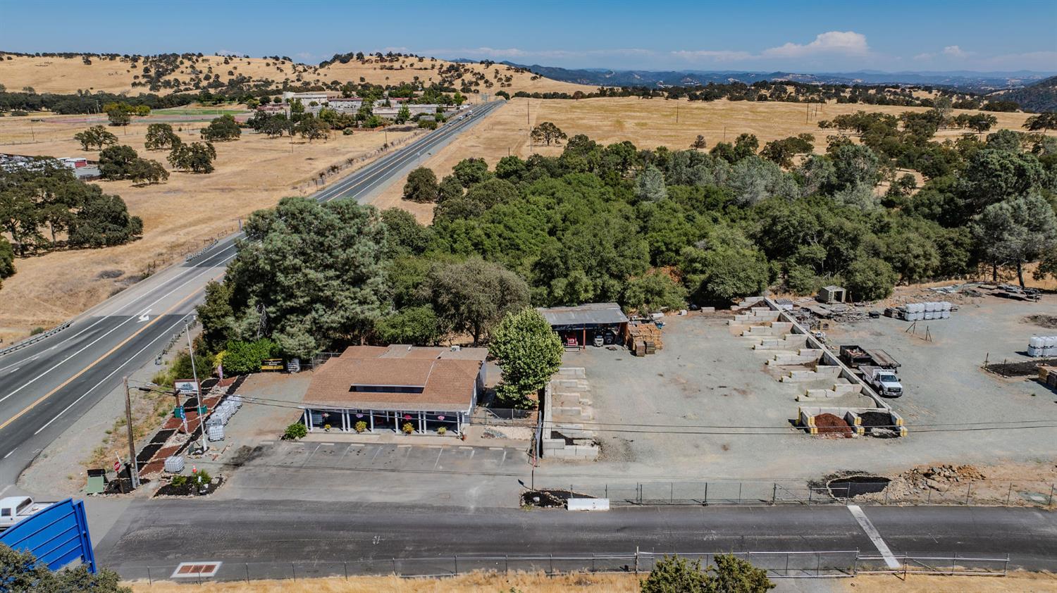 3413 Toyon Circle