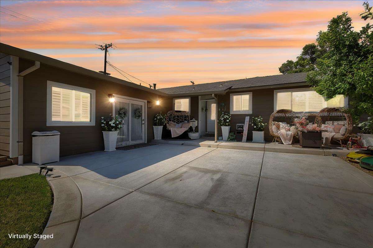 2255 El Manto Drive