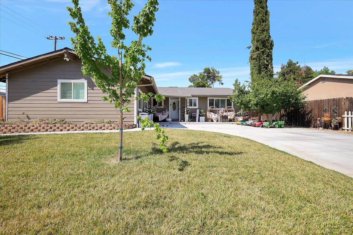 2255 El Manto Drive
