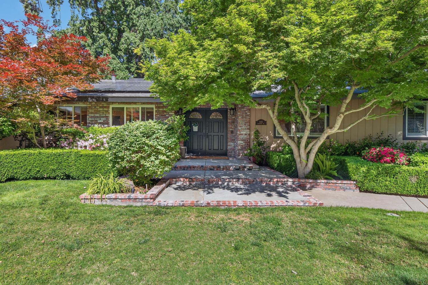 7233 Parkwoods Drive