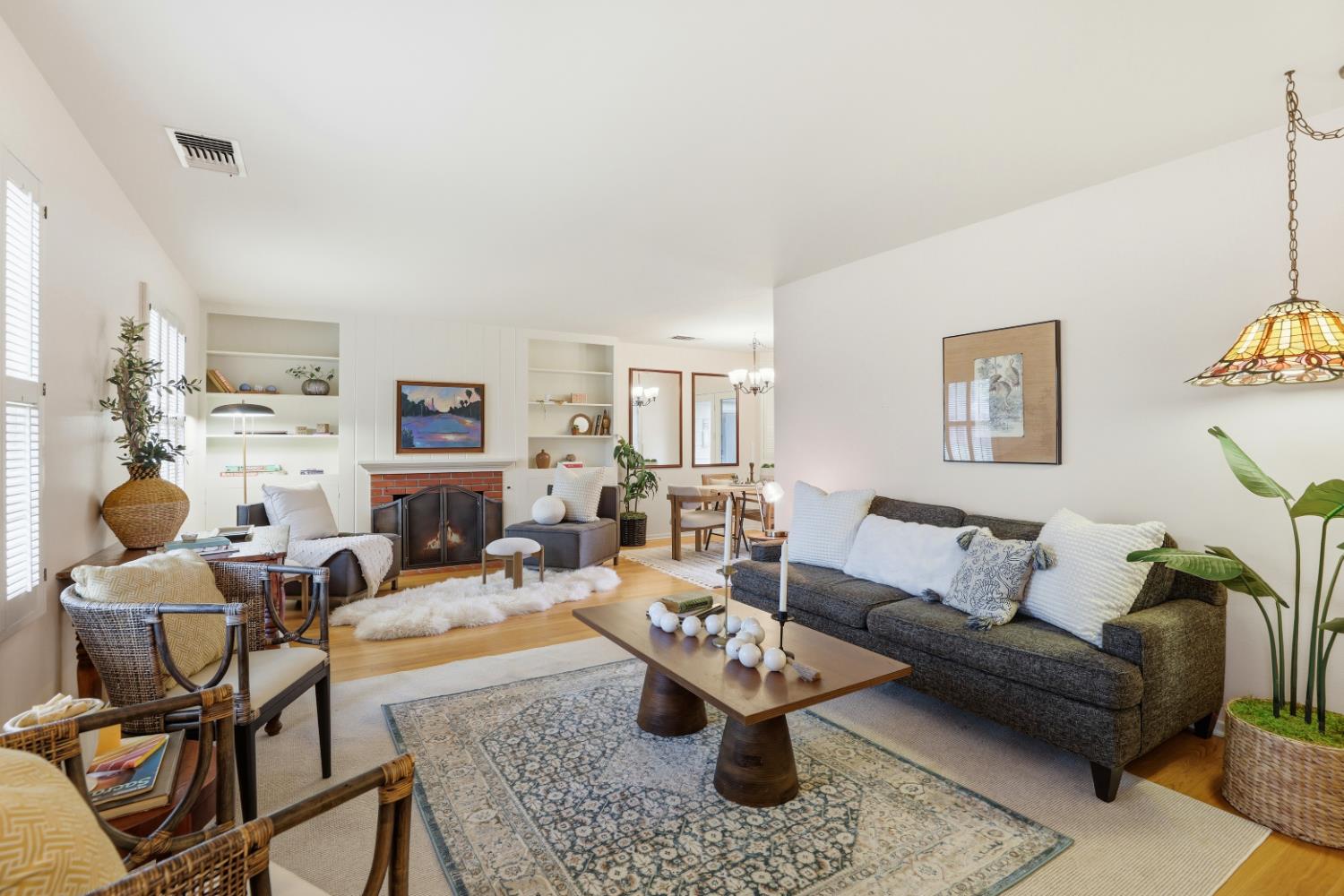 1440 Las Salinas Way