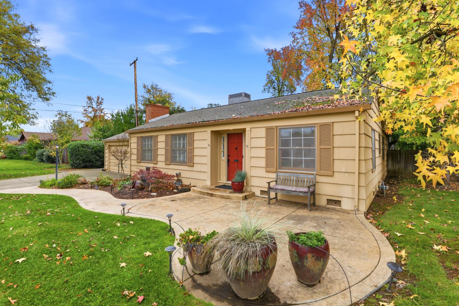 1440 Las Salinas Way