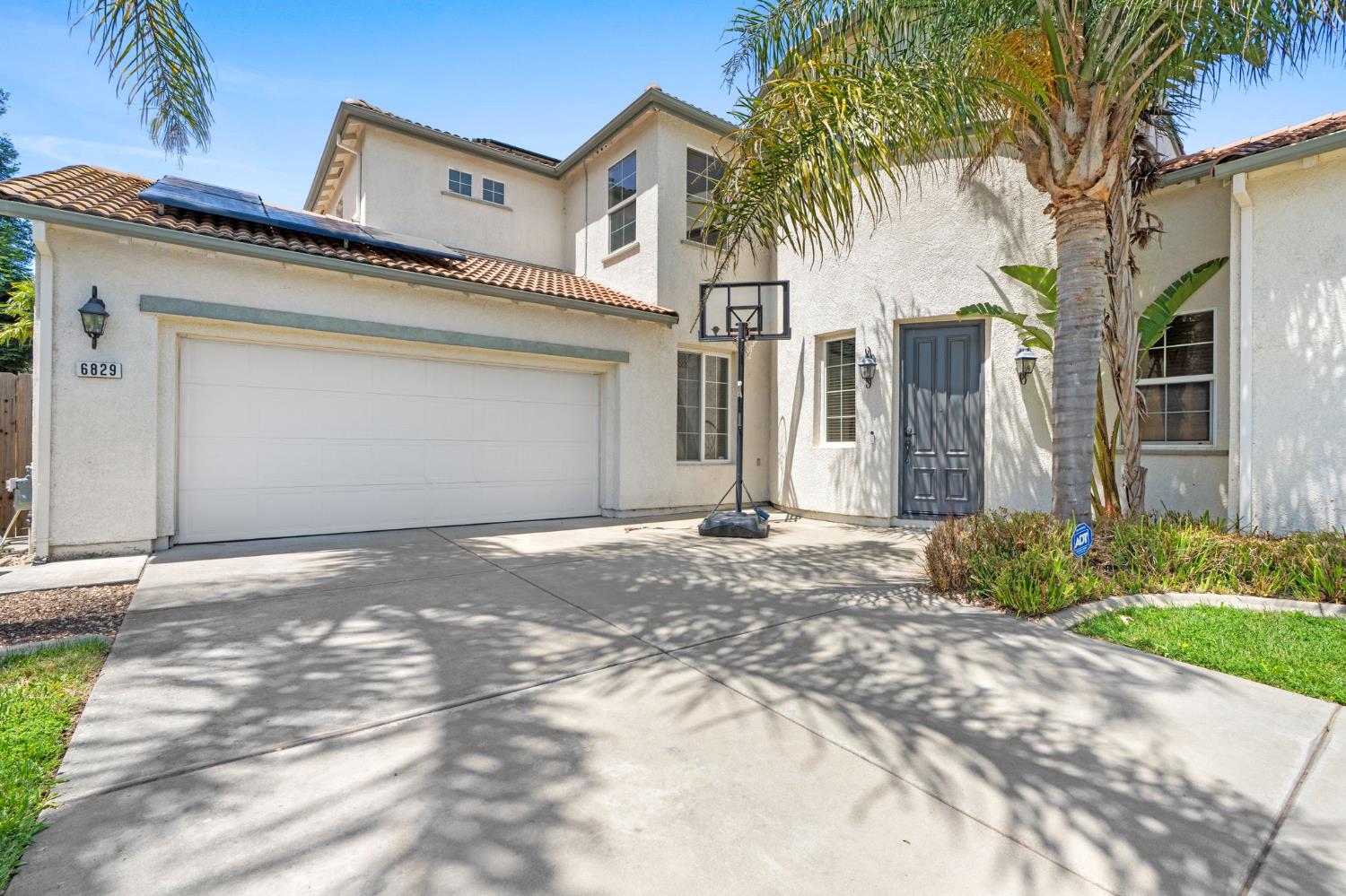 6829 Salvaterra Circle