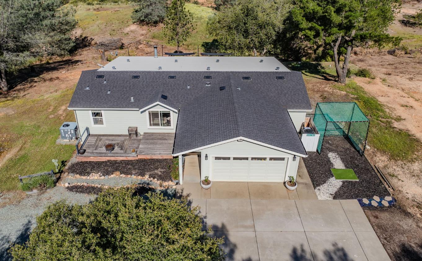989 Carbondale Road