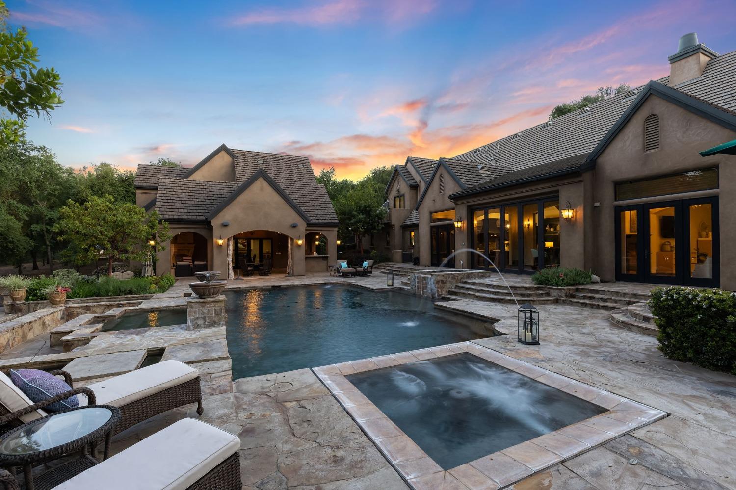 6120 Terracina Court