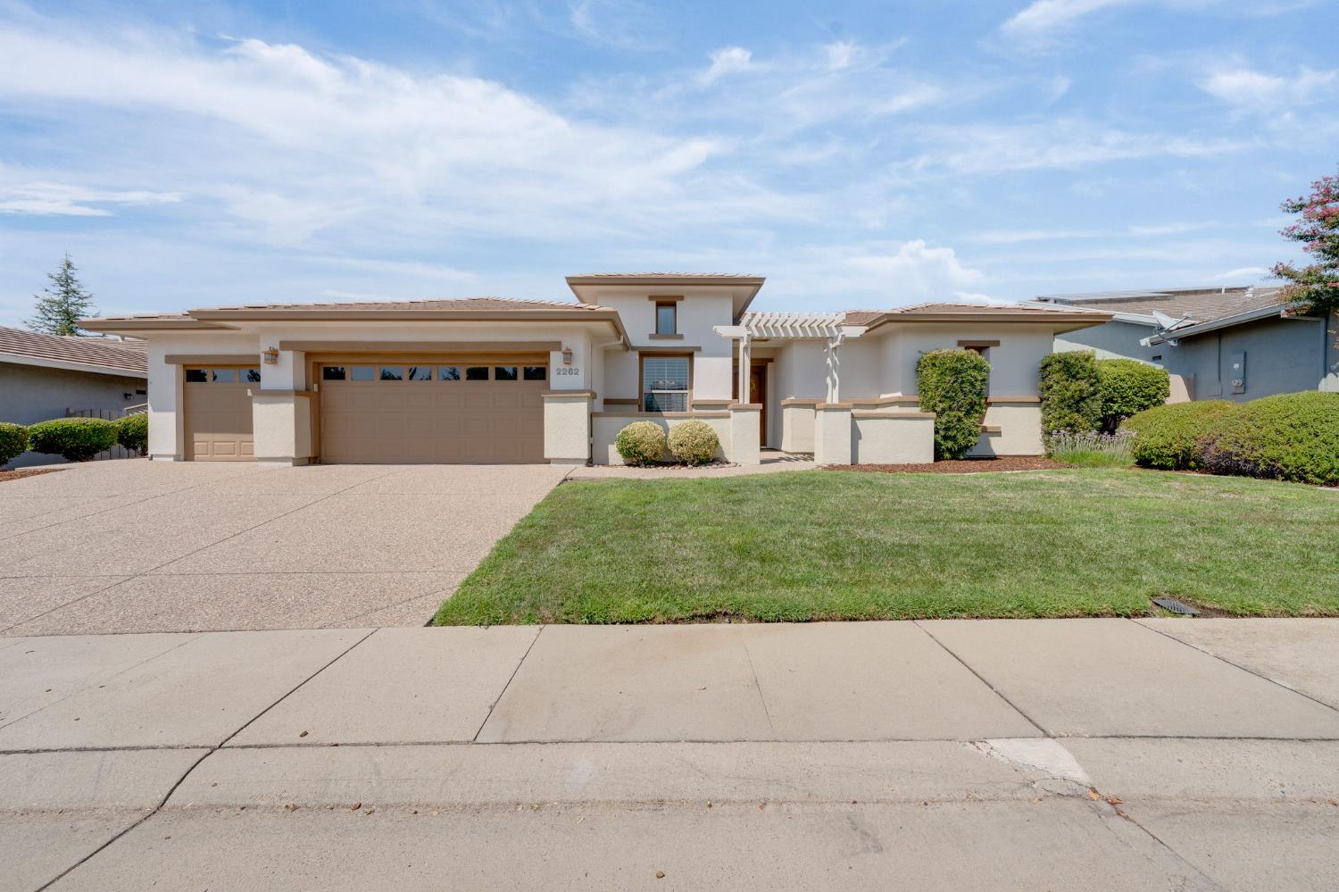 2262 Kingfisher Lane