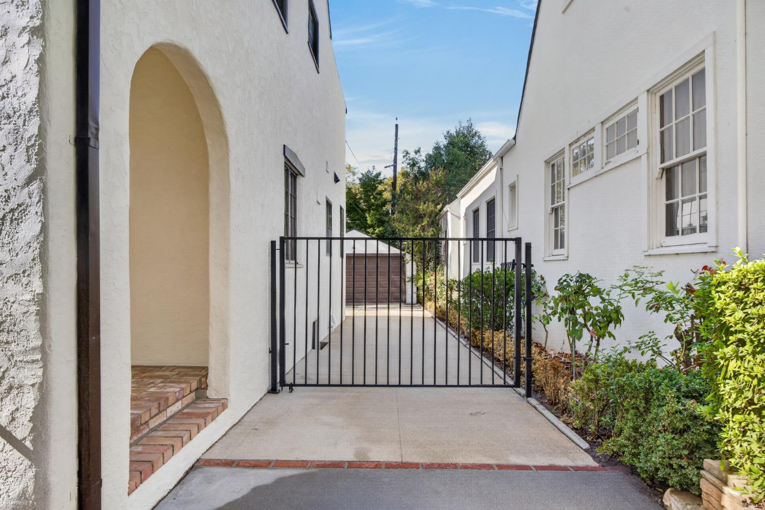 1348 44th Street
