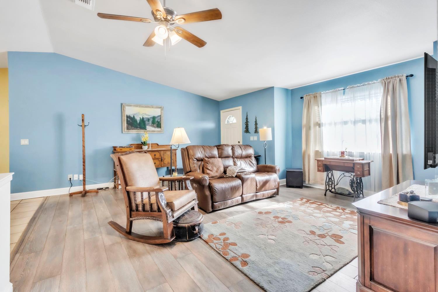 5012 Meadow Glen Drive