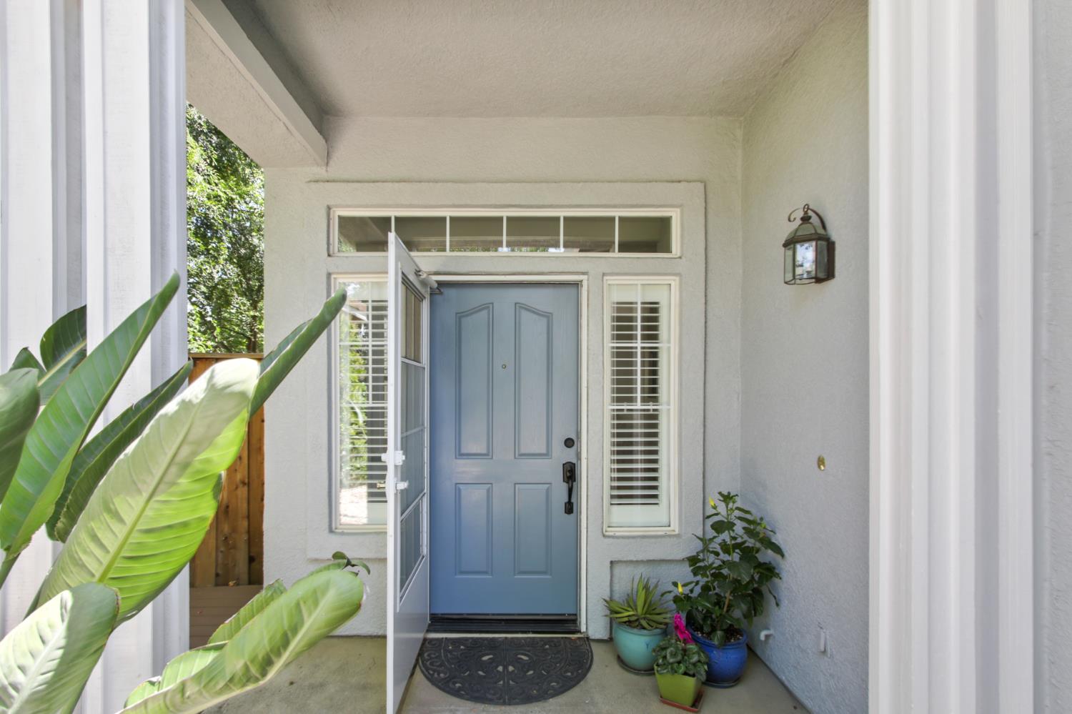 1544 Pinnacles Street