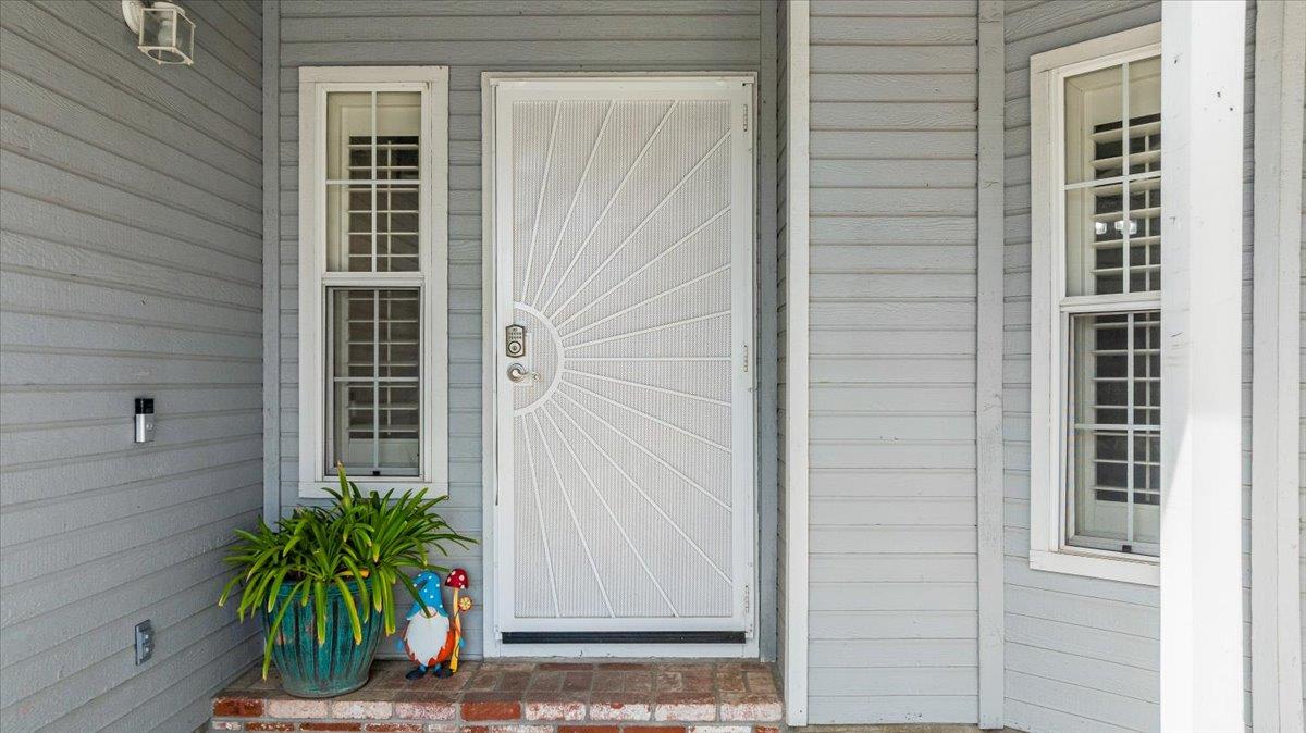 5743 Prince Edward Lane